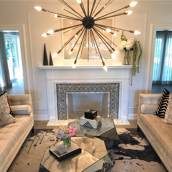 Meet your Posher, Monica - Picture 1 of 1